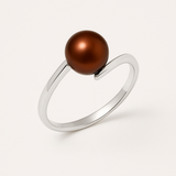 Bague or blanc 9 carats avec perle de culture chocolat, design zigzag élégant.