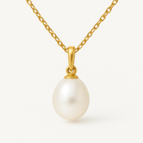 Pendentif perle de culture blanche 7-8 mm sur chaîne or jaune 9 carats, forme goutte.