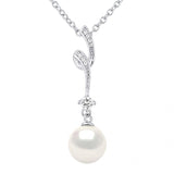 Collier Pendentif "FANTAISIE" Perle Blanche et Oxydes de Zirconium