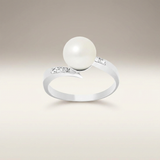 Bague CASSIOPÉE | Or Blanc, Diamants & Perle de Culture Blanche
