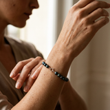 Bracelet NOELYSE | Or Blanc & Perles Noires